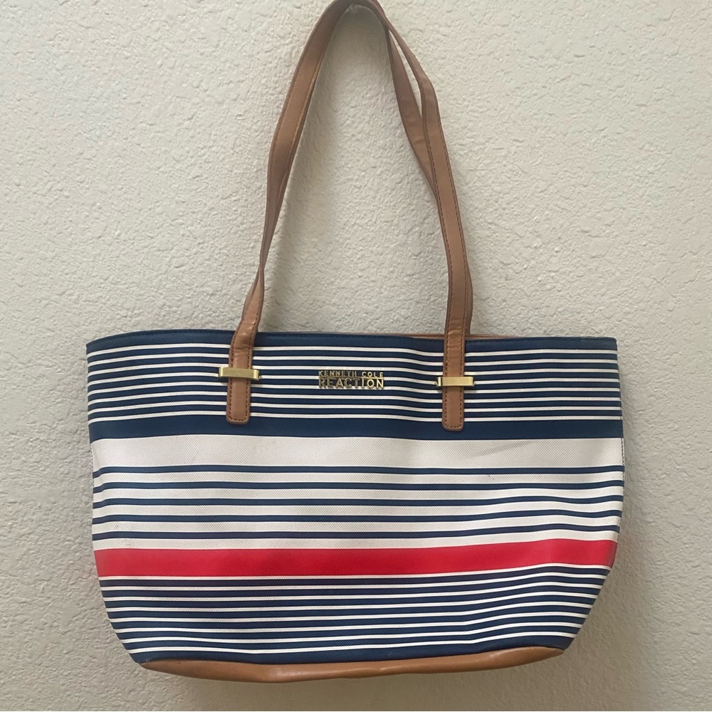 Like New Kenneth Cole purse